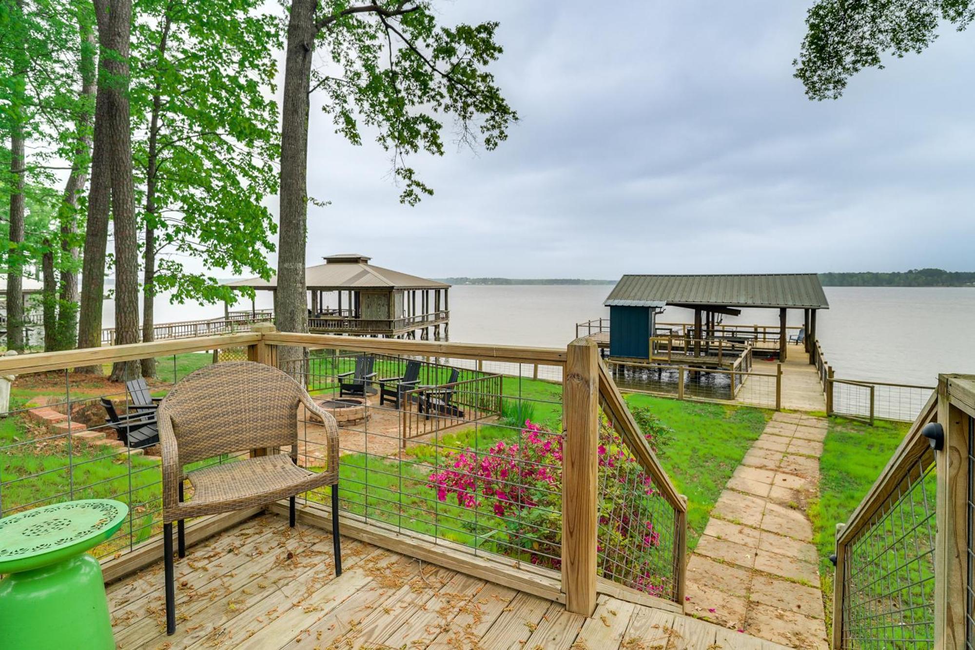 Alliance Waterfront House On Toledo Bend With Private Dock!ヴィラ エクステリア 写真